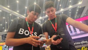 Respalda Gobernador David Monreal a estudiantes zacatecanos que participan en Campeonato Geológico en Rusia